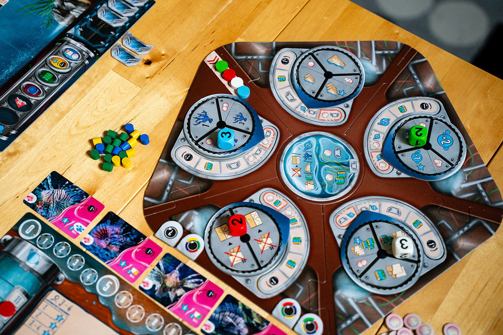 Aquaria ? Capstone Games